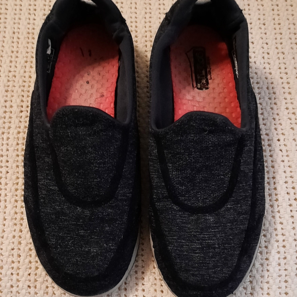 EUC Women's Skecher's size 7.5
